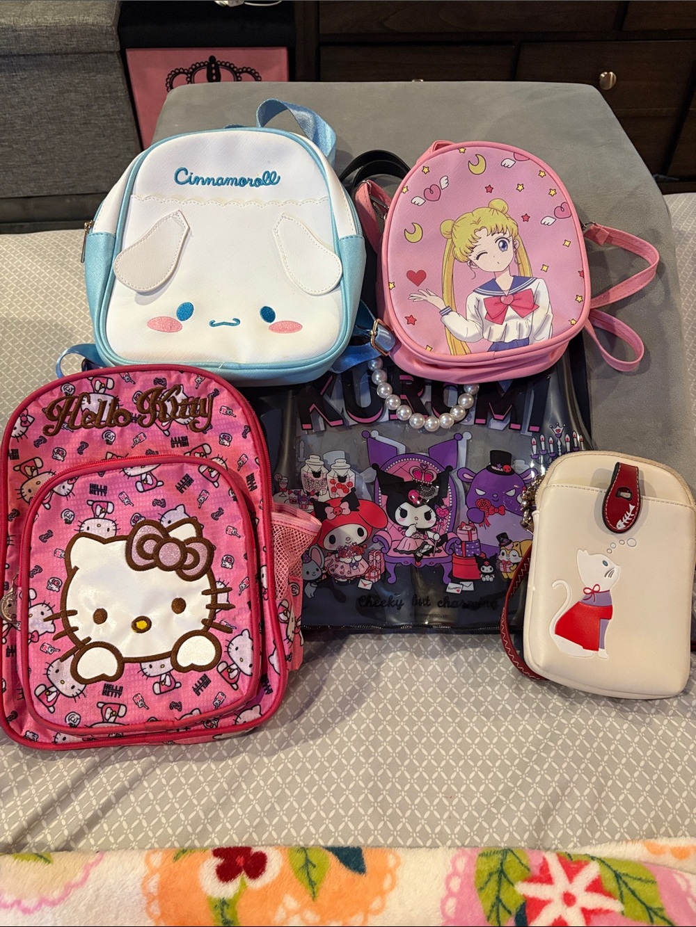LOT OF 5 Character Bags✨